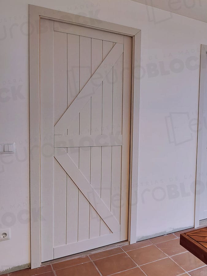 Puerta Corredera de Interior de Madera GR001 (Lacada en Blanco)