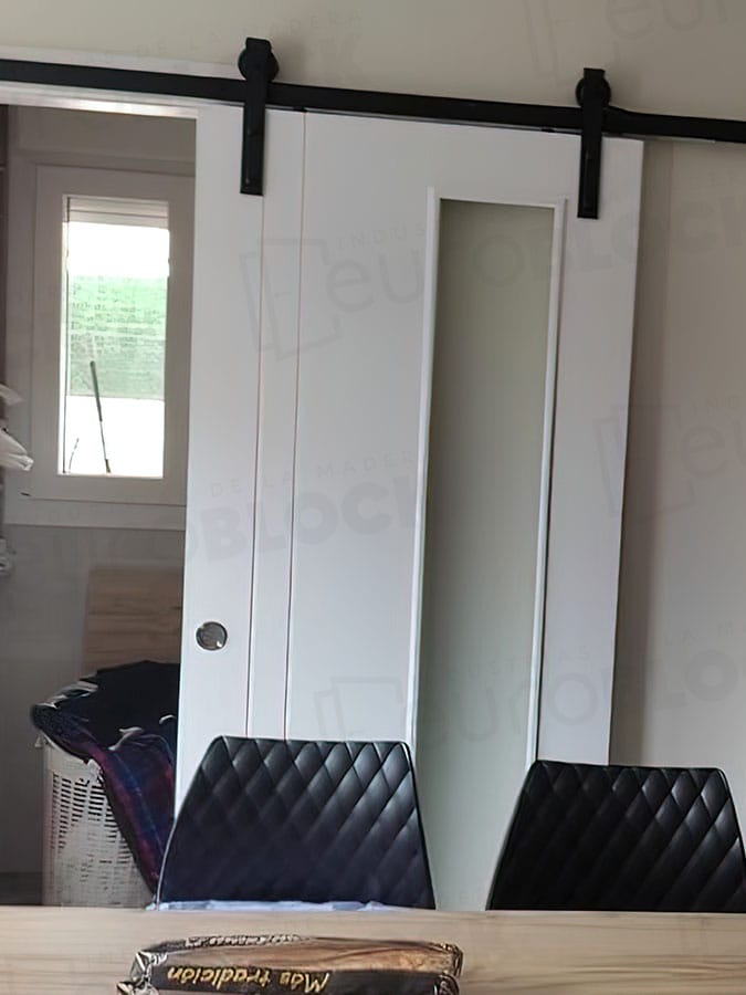 Puerta Corredera de Interior Lacada Blanca PV2