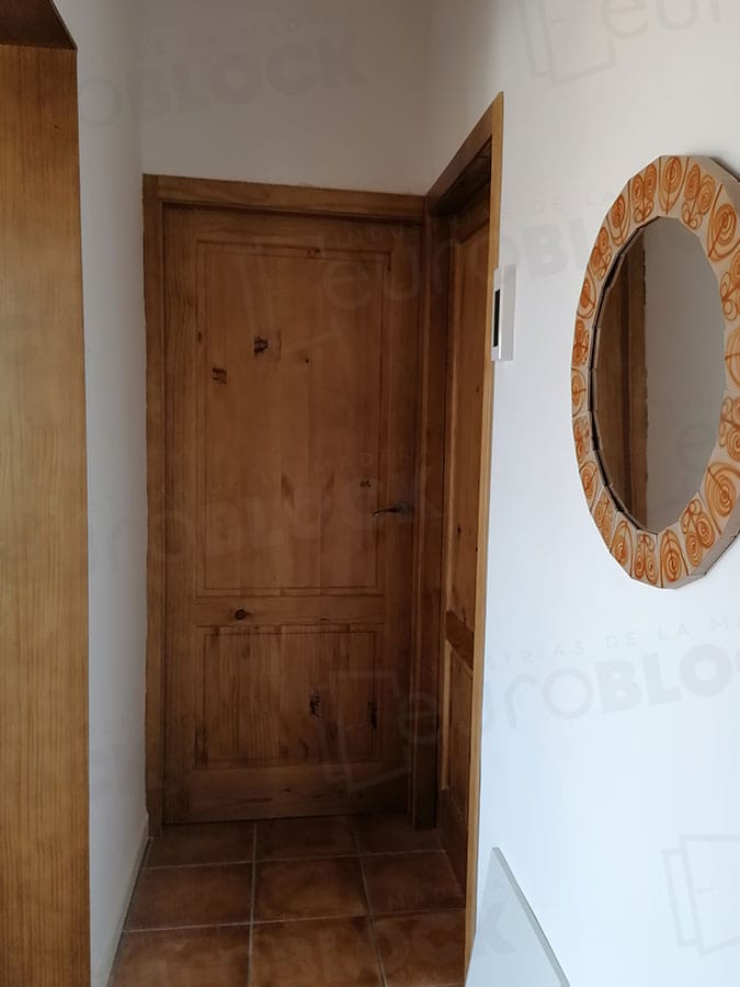 Puerta Block Rústica de Madera Pegaso Miel