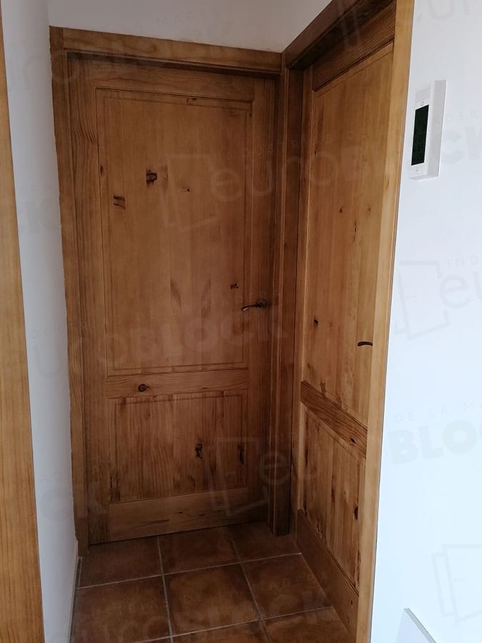 Puerta Block Rústica de Madera Pegaso Miel