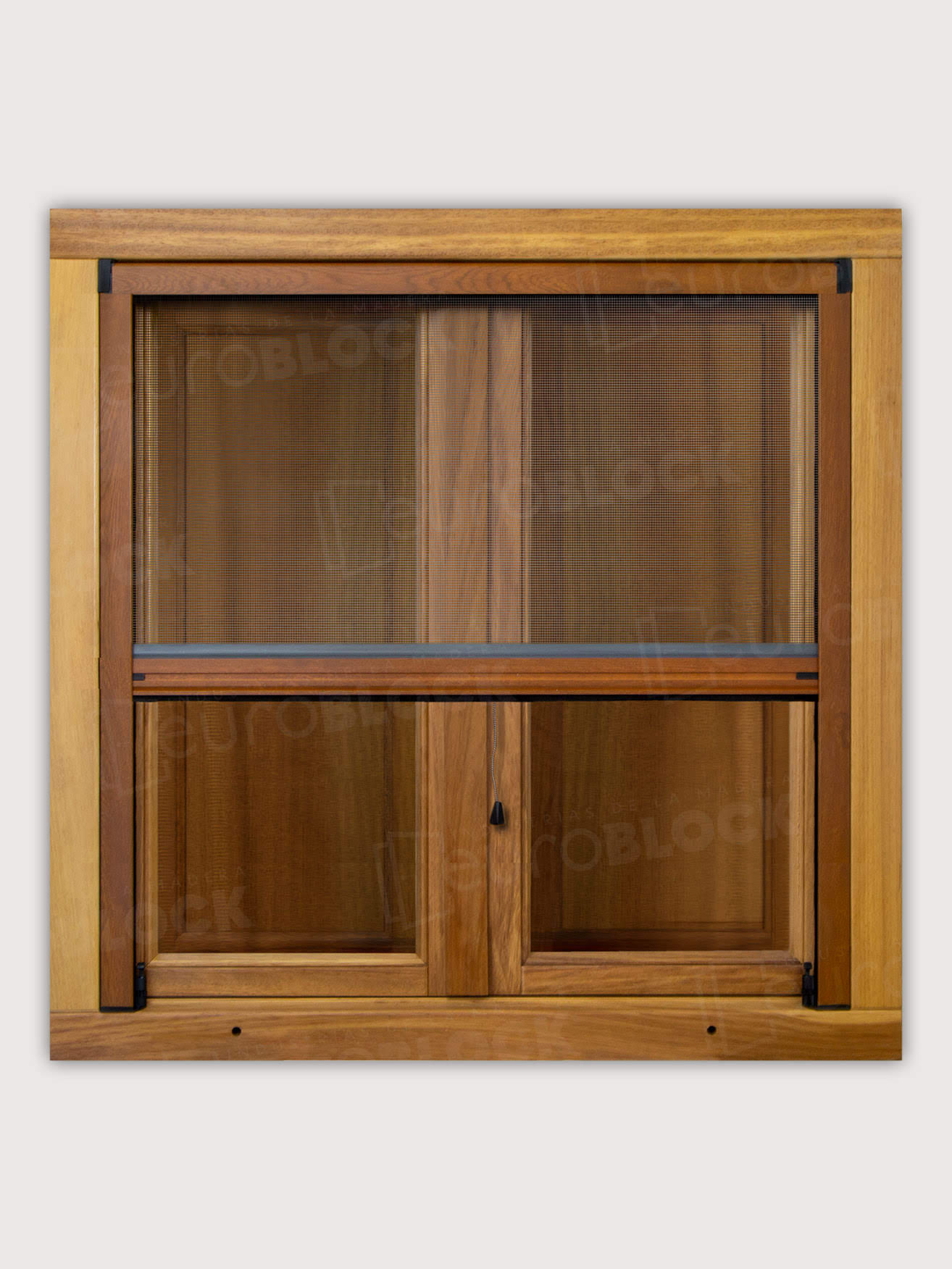 Ventana Europea de Madera Maciza de Iroko Huelva V2 Barniz (Cristal Transparente Incluido)