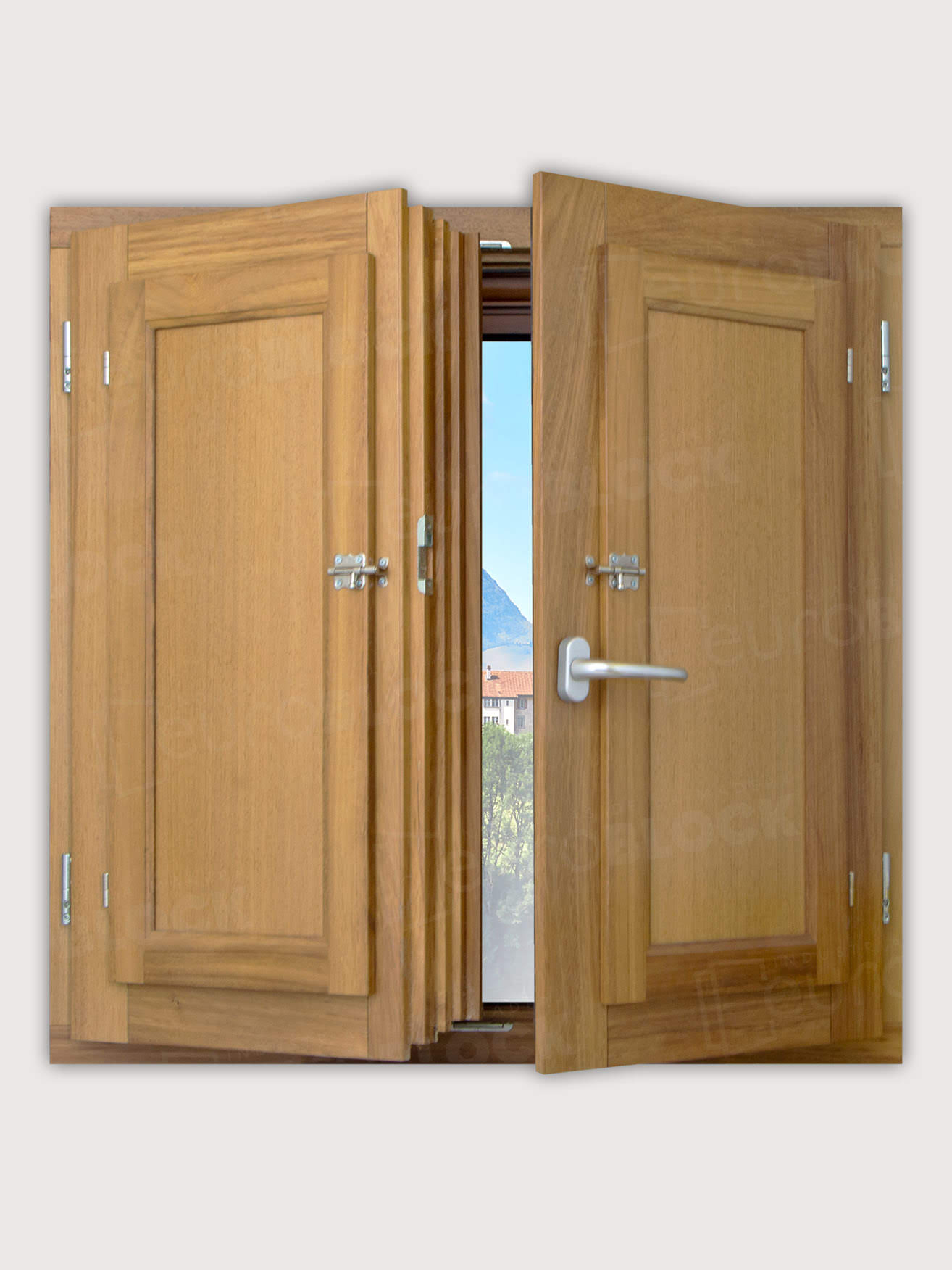 Ventana Europea de Madera Maciza de Iroko Huelva V2 Crudo (Cristal Transparente Incluido)