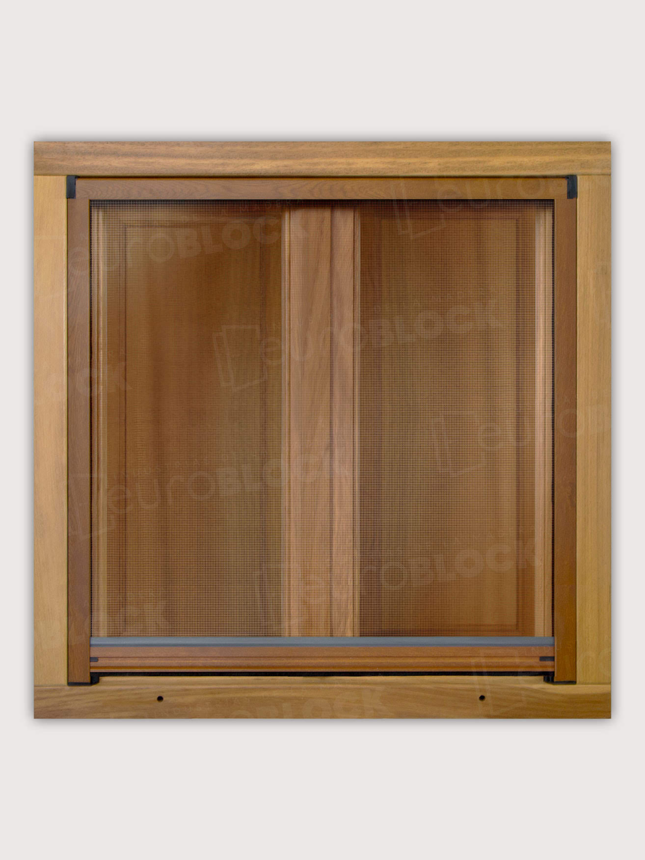 Ventana Europea de Madera Maciza de Iroko Huelva V2 Crudo (Cristal Transparente Incluido)