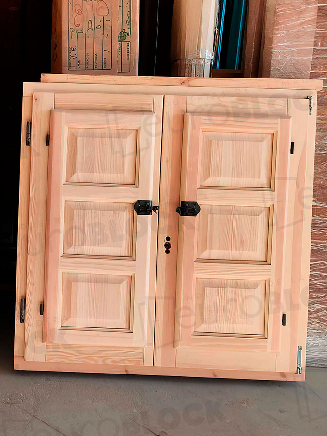Ventana Europea de Madera Maciza de Pino Huesca V2 Barniz (Cristal Transparente Incluido)